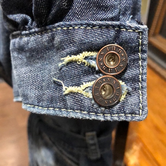 GUESS JEAN SHIRT w/RUFFLE COLLAR - Picture 4 of 5
